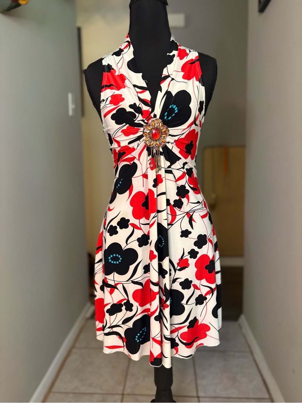 Sleeveless Floral Halter Mini Dress in White, Red & Black